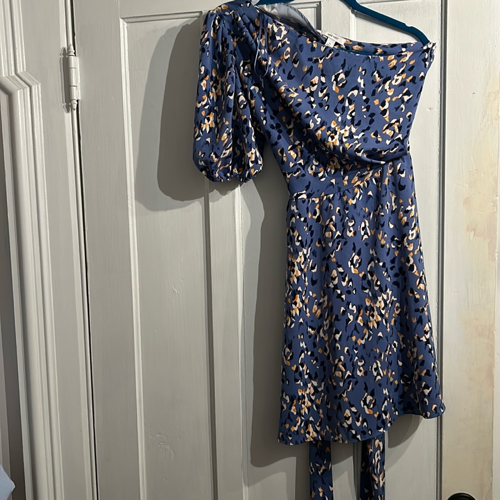 Nine west M size dress one shoulder